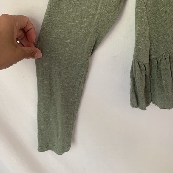 Olivia Rae Oversized Copped Ruffle Bottom Top - Picture 4 of 5